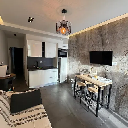 Appartement Magnifique Vue Mer - 2 Pieces Climatise Avec Terrasse A Cap Esterel