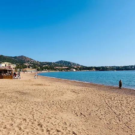 Magnifique Vue Mer - 2 Pieces Climatise Avec Terrasse A Cap Esterel