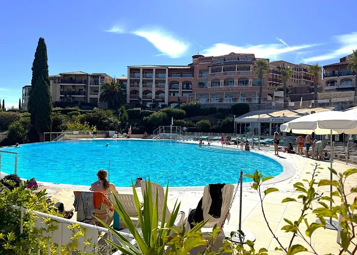 2 Pieces Avec Vue A Cap Esterel Сен-Рафаэль