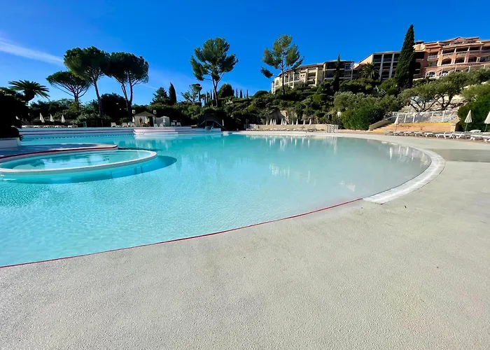 Magnifique Vue Mer - 2 Pieces Climatise Avec Terrasse A Cap Esterel *